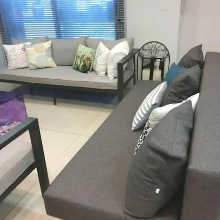 Sejour Avec Piscine - Petit-dejeuner A La Demande - 20 Minutes De L'espagne - Le Palace Climatise Perpignan