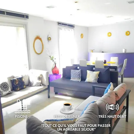 Sejour Avec Piscine - Petit-dejeuner A La Demande - 20 Minutes De L'espagne - Le Palace Climatise Apartament Perpignan