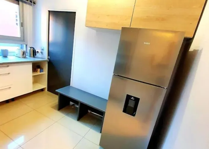 Appartamento Avec Piscine - Petit-déjeuner à La Demande - 20 Minutes De L'espagne - Le Palace Climatisé