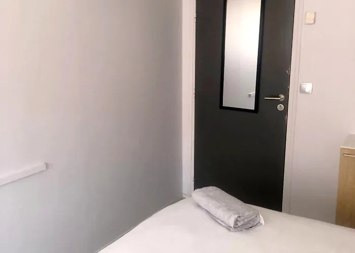 Avec Piscine - Petit-déjeuner à La Demande - 20 Minutes De L'espagne - Le Palace Climatisé Perpignano